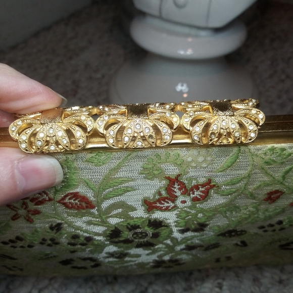Vintage Jeweled Clasp Green Floral Brocade Convertible Chain Strap Clutch Purse - Picture 9 of 15